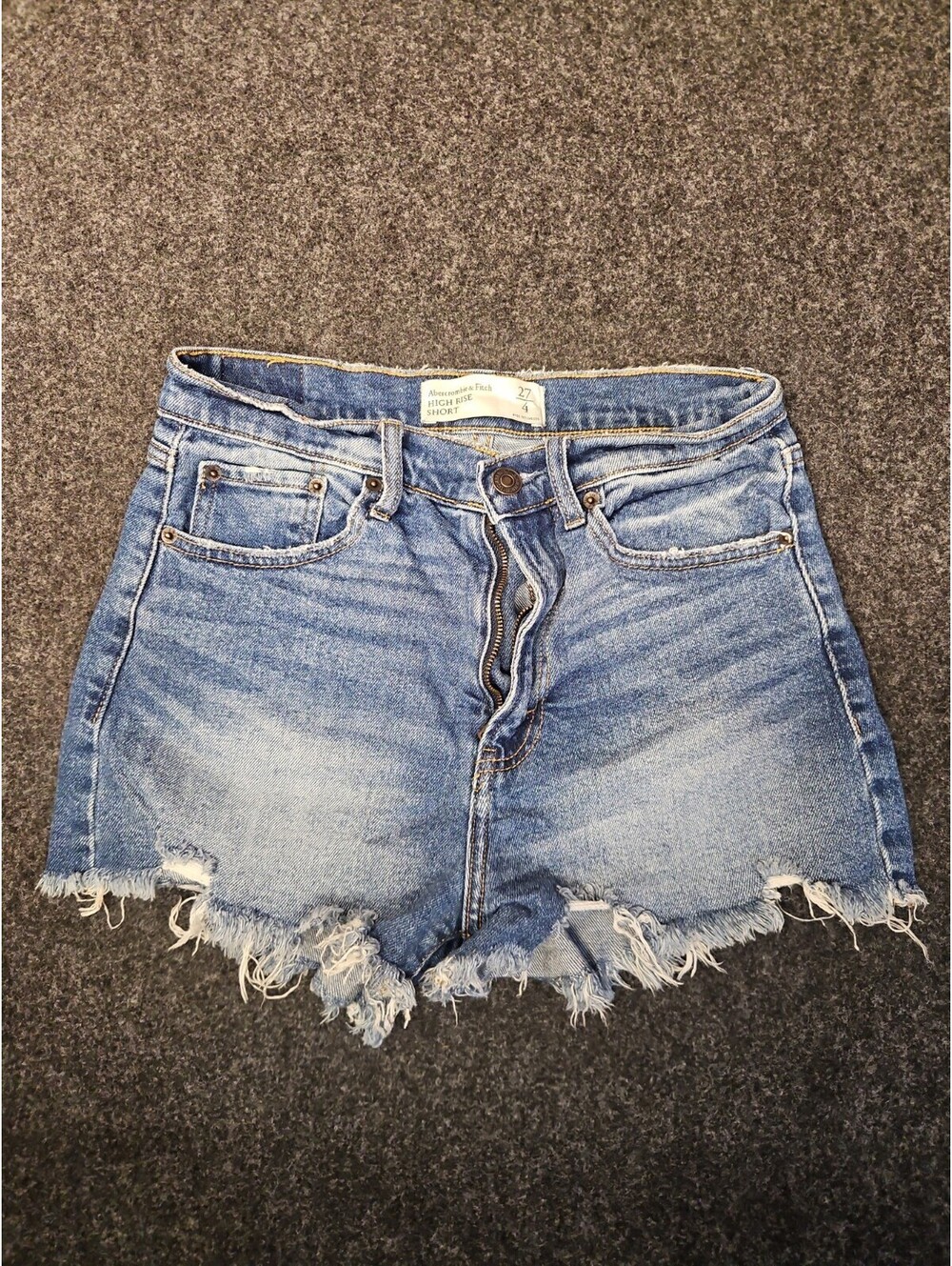 Abercrombie & Fitch 27 4 High-Rise Mom Shorts Blue Denim Frayed Hem Distressed
